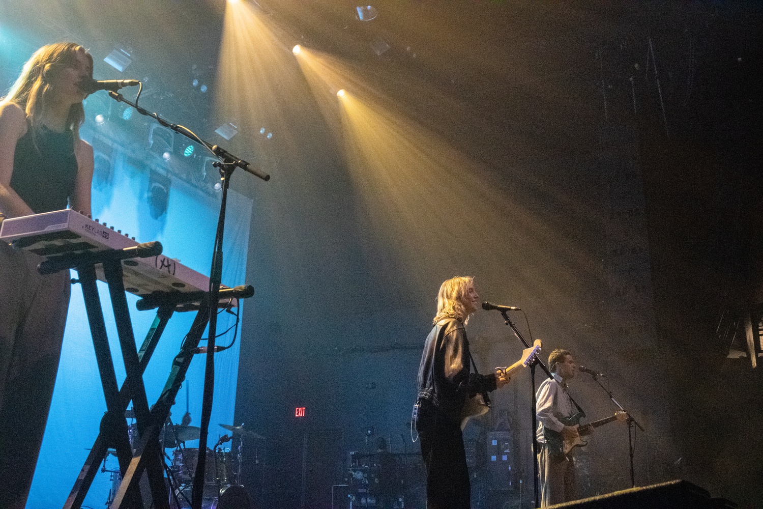Bain and her touring band worked as a well-oiled machine.