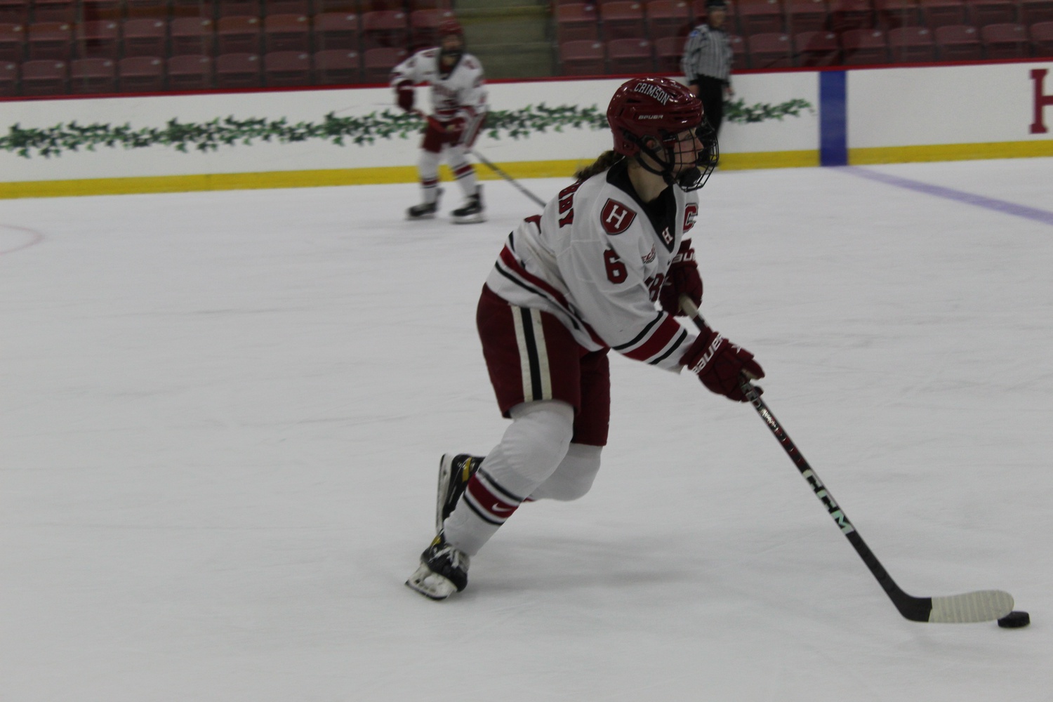 The Harvard women's ice hockey team posted mixed results this past weekend with a victory against Union and loss against Dartmouth.
