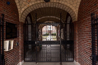 Cover image for Harvard Freshmen Will Have Swipe Access to Upperclassman Houses During ‘River Run,’ DSO Says