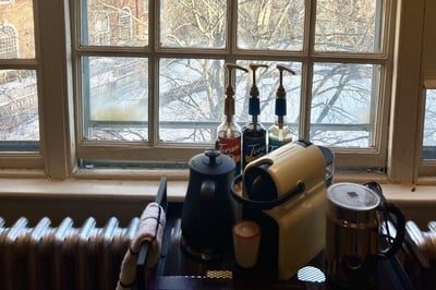 Cover image for Eliot coffee shop