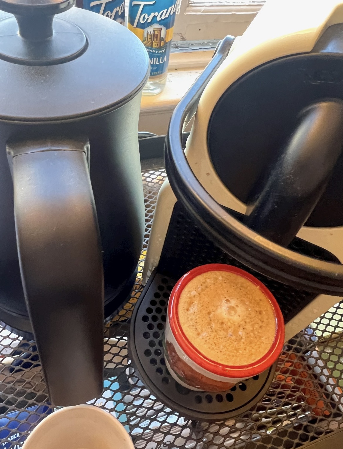 Look at that beautiful shot of espresso. Mwah.