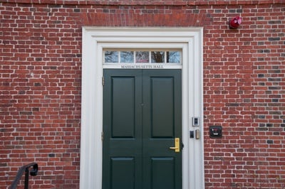 Cover image for Harvard Attracts Investors, Selling $750 Million in Taxable Bonds