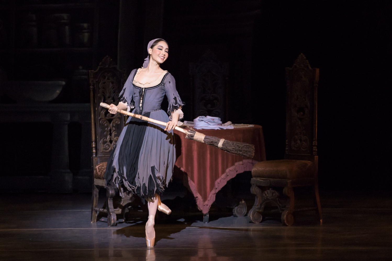 Seo Hye Han in Sir Frederick Ashton's Cinderella.