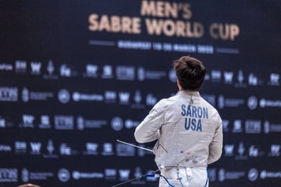 Cover image for Sabre Saron