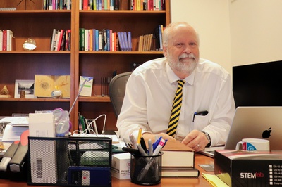 Cover image for Harvard Science Dean Stubbs Says He Does Not Know Timeline for Search for Successor