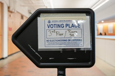 Cover image for Harvard Law School Academic Workers Vote 62-3 To Unionize
