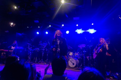 Cover image for Maggie Rogers Paradise Rock Club Closing Wide Shot