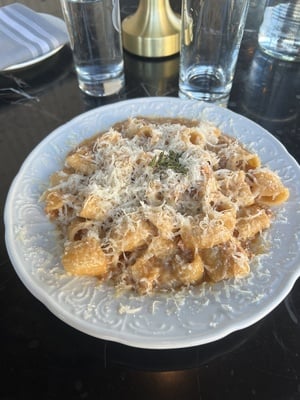 Cover image for Geppetto Review: A Beautifully Casual Dining Experience