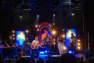 Cover image for Strumbellas Sinclair Wide Shot