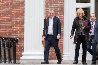 Cover image for Manning Addresses Harvard Yard Encampment, Draws Groans, Laughter From FAS Faculty