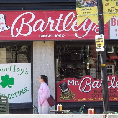 Cover image for A Look Into Old Harvard: Mr. Bartley's Burger Cottage