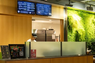 Cover image for Kome Sushi & Bowl Brings Convenience, Raw Fish to Harvard’s Smith Campus Center