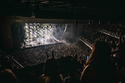 Cover image for Beabadoobee MGM Crowd Shot