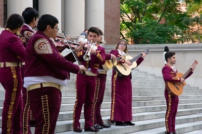 Cover image for Mariachi Véritas Performs at the White House