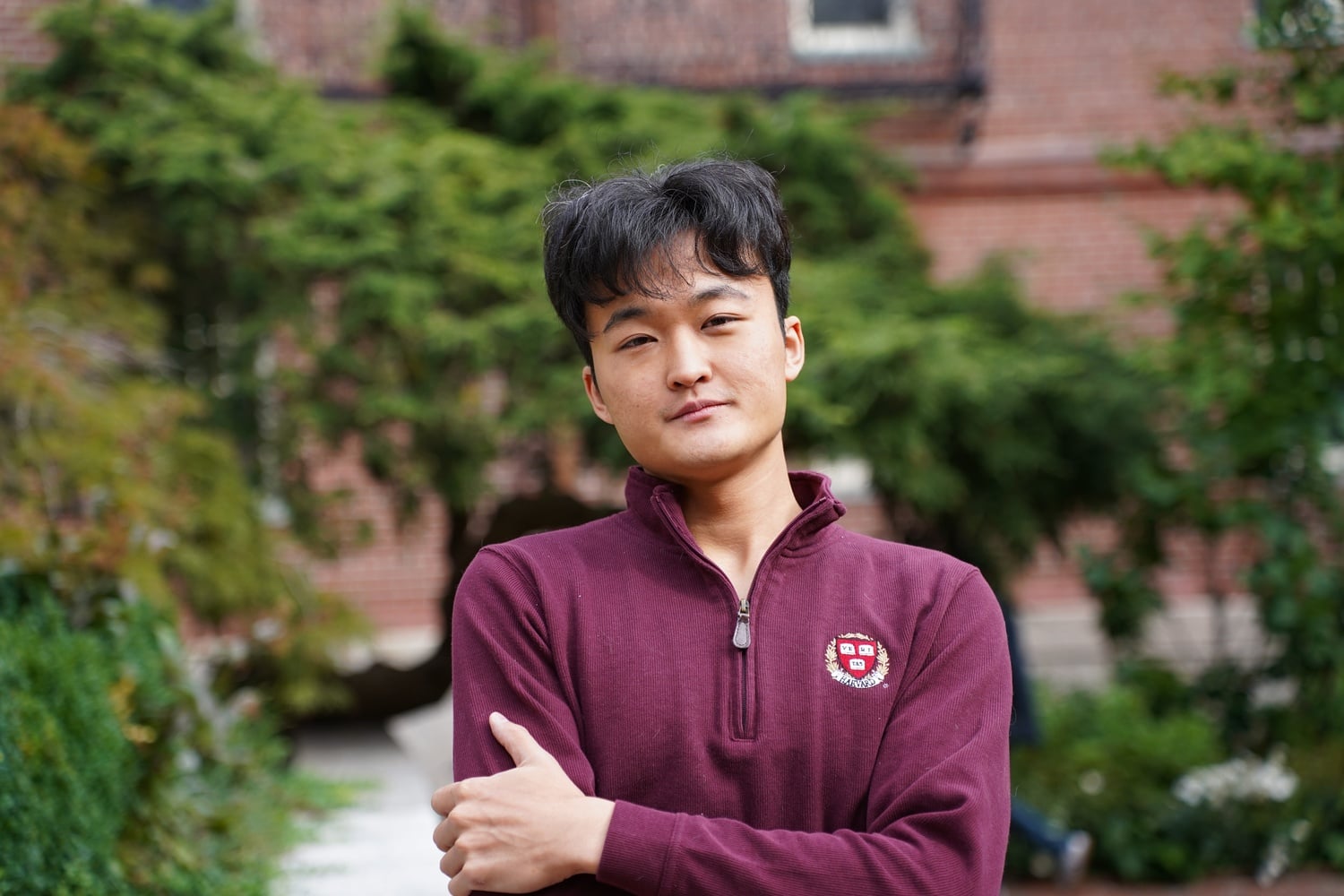 William A. Hu ’27 poses for a portrait. The sophomore makes content primarily about the video game Valorant.