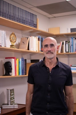 Cover image for Fifteen Questions: Arthur Brooks on Barcelona, Baldness, and the Science of Happiness