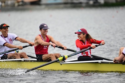 Cover image for Cheng changes it up and takes up the oar