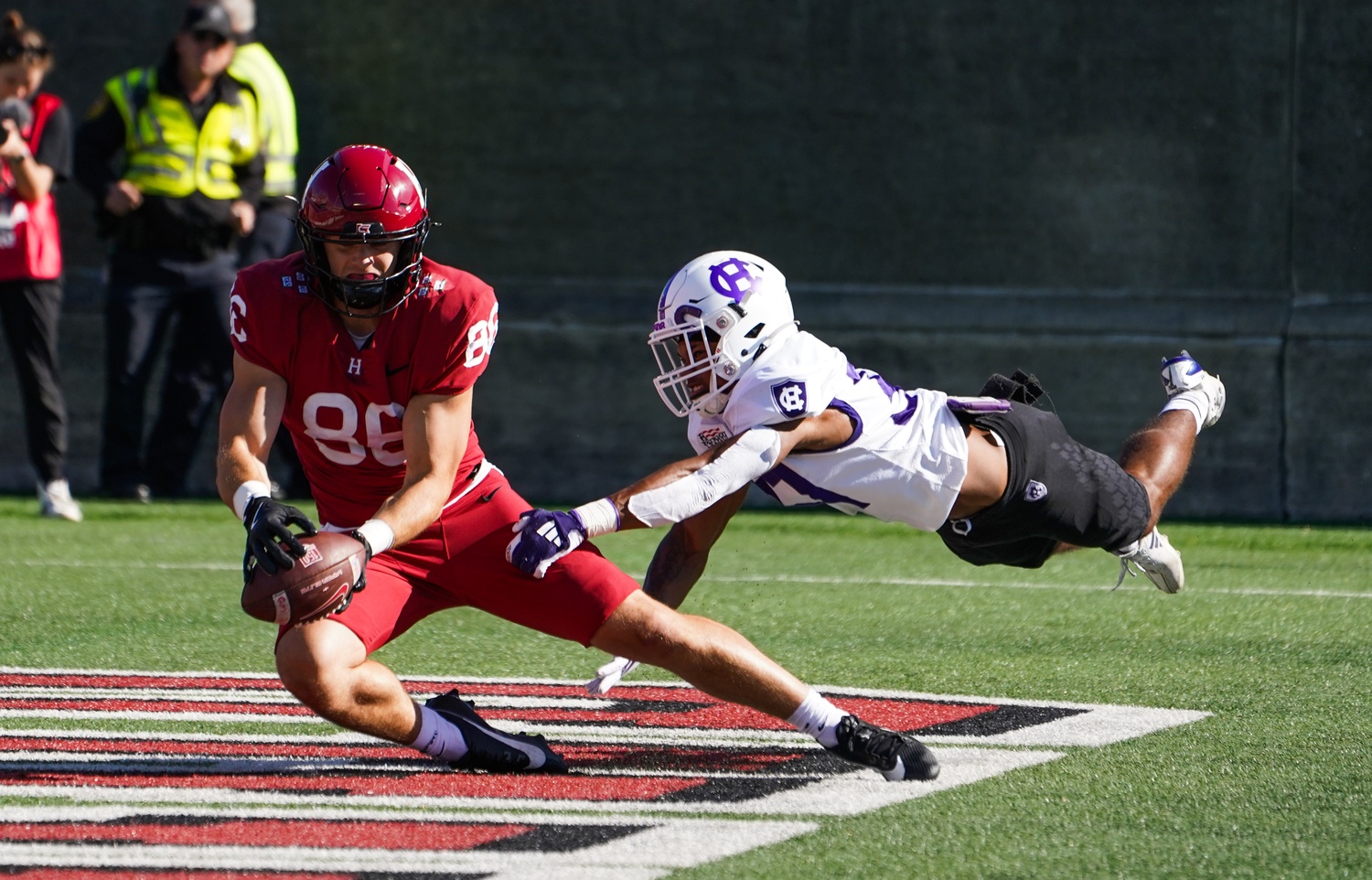 Junior tight end Ryan Osborne catches a dart from quarterback Jaden Craig to score a touchdown and extend the Crimson’s lead to 27-7.