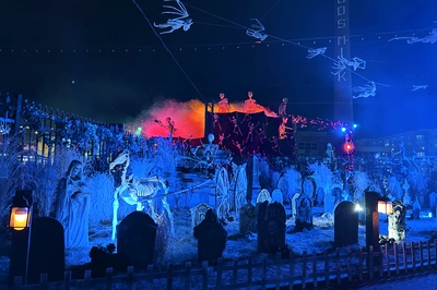 Cover image for Holding onto the Halloween Spirit for One More Weekend? Check Out Wicked Haunt Fest in Charlestown