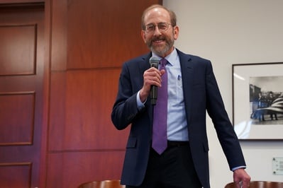 Cover image for Harvard President Alan Garber to Convene University-Wide Faculty Advisory Council