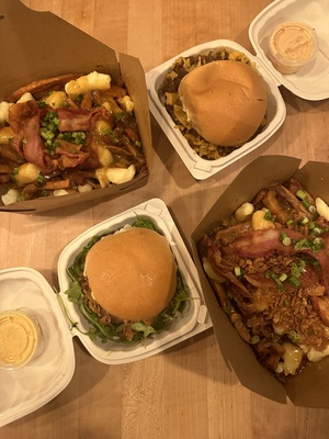 Cover image for Saus Review: The Taste of Comfort