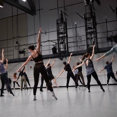 Cover image for In Motion: Harvard Dance Center