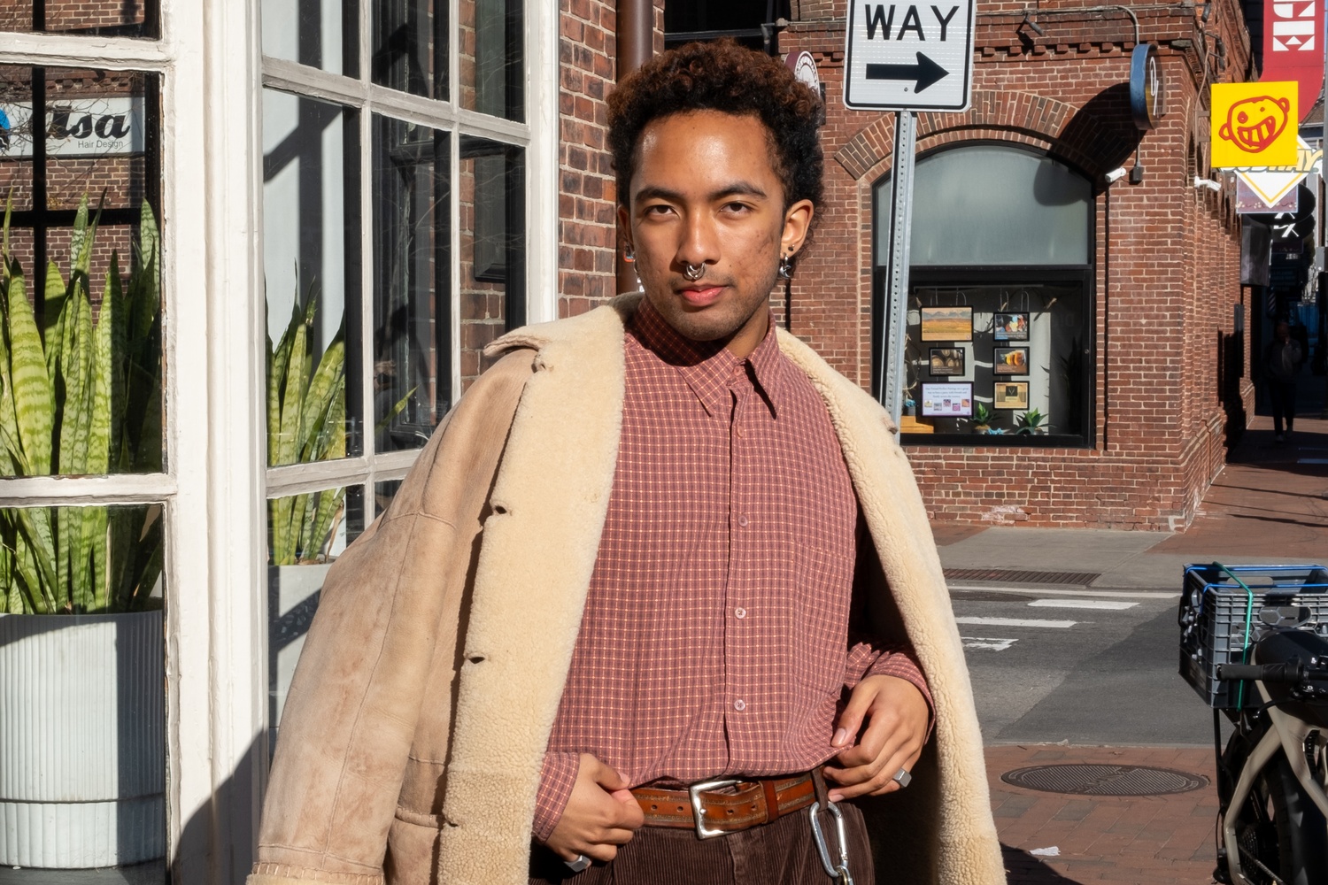 When asked what their aesthetic is, Primo Lagaso Goldberg '25 explains that, though it has been described by friends as akin to the “graffiti or stickers on the side of a subway car,” their style can’t be pinned down under one label. They pull together items from dark academia, gorpcore, and any other aesthetic they find pleasing at will. And their style isn’t done growing and changing yet.