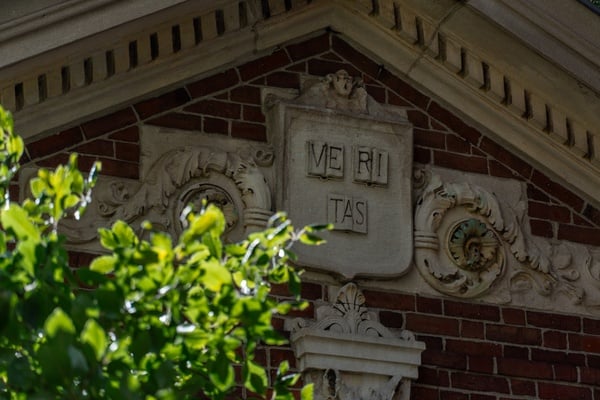 Cover image for Appeasing Trump Damages Harvard and America