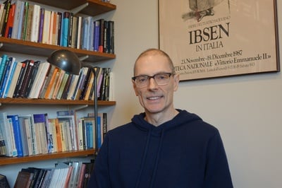 Cover image for Fifteen Questions: Martin Puchner on Philosopher Chatbots, AI Writing, and the Future