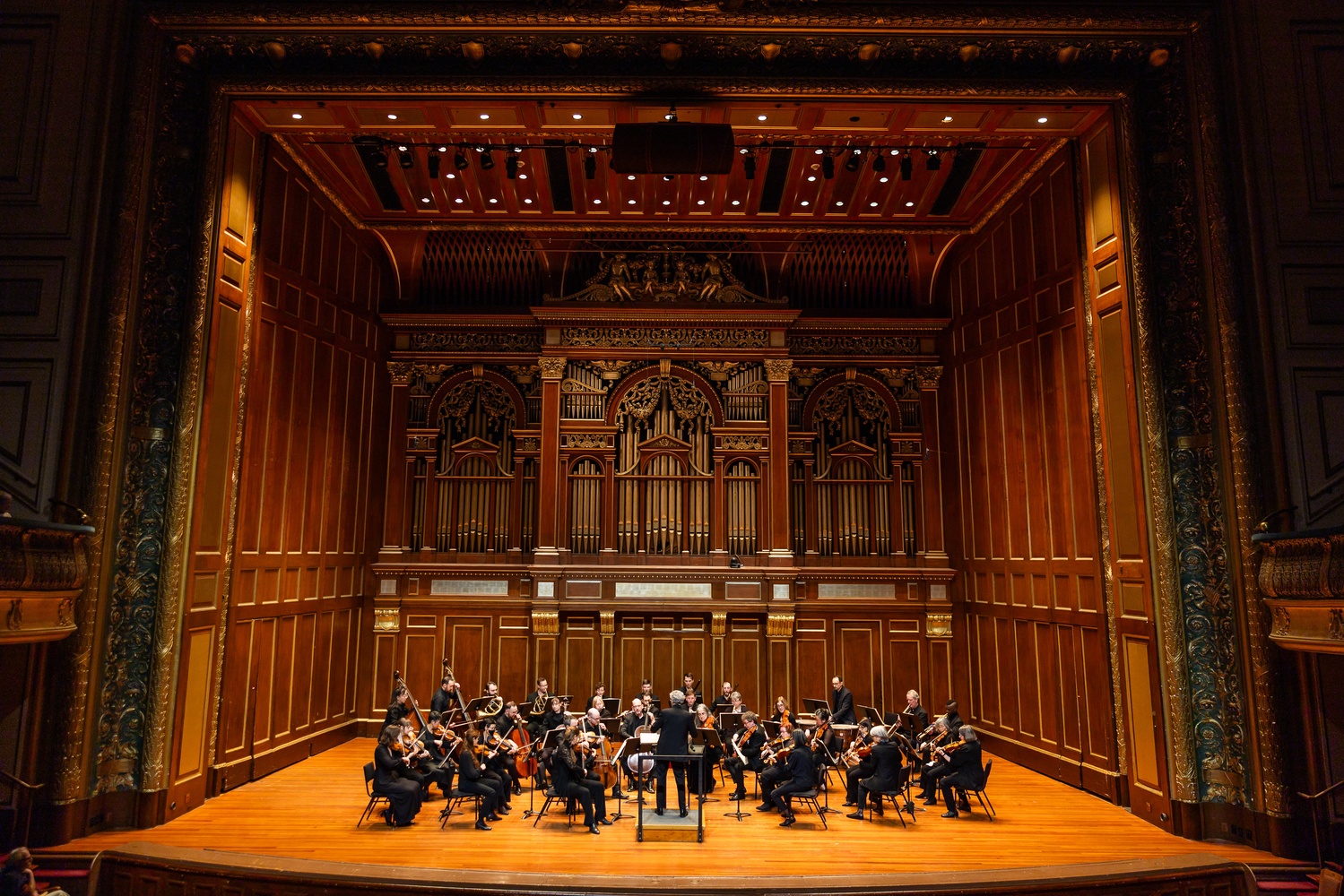 Boston Baroque performed Mozart and Beethoven.