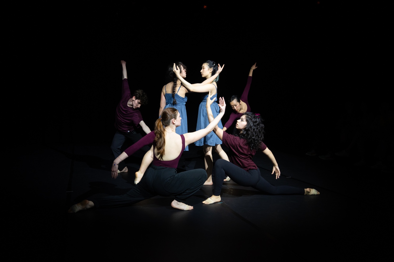 Harvard-Radcliffe Modern Dance Company performed of “mind’s eye" at Loeb Ex.