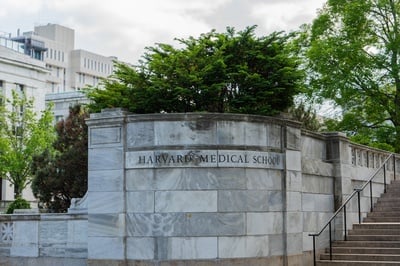 Cover image for Ex-HMS Professor Who Refused Covid-19 Vaccine Named to CDC Immunization Panel