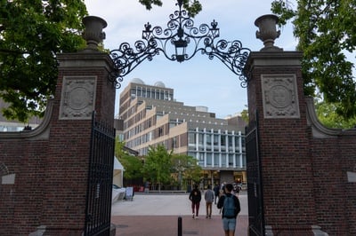 Cover image for Harvard Science Center To Be Renamed Zimmer Hall