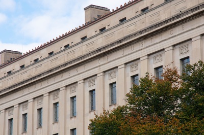 Cover image for Conservative Legal Group Backs Justice Dept. Investigation Into Harvard’s Admissions Policies