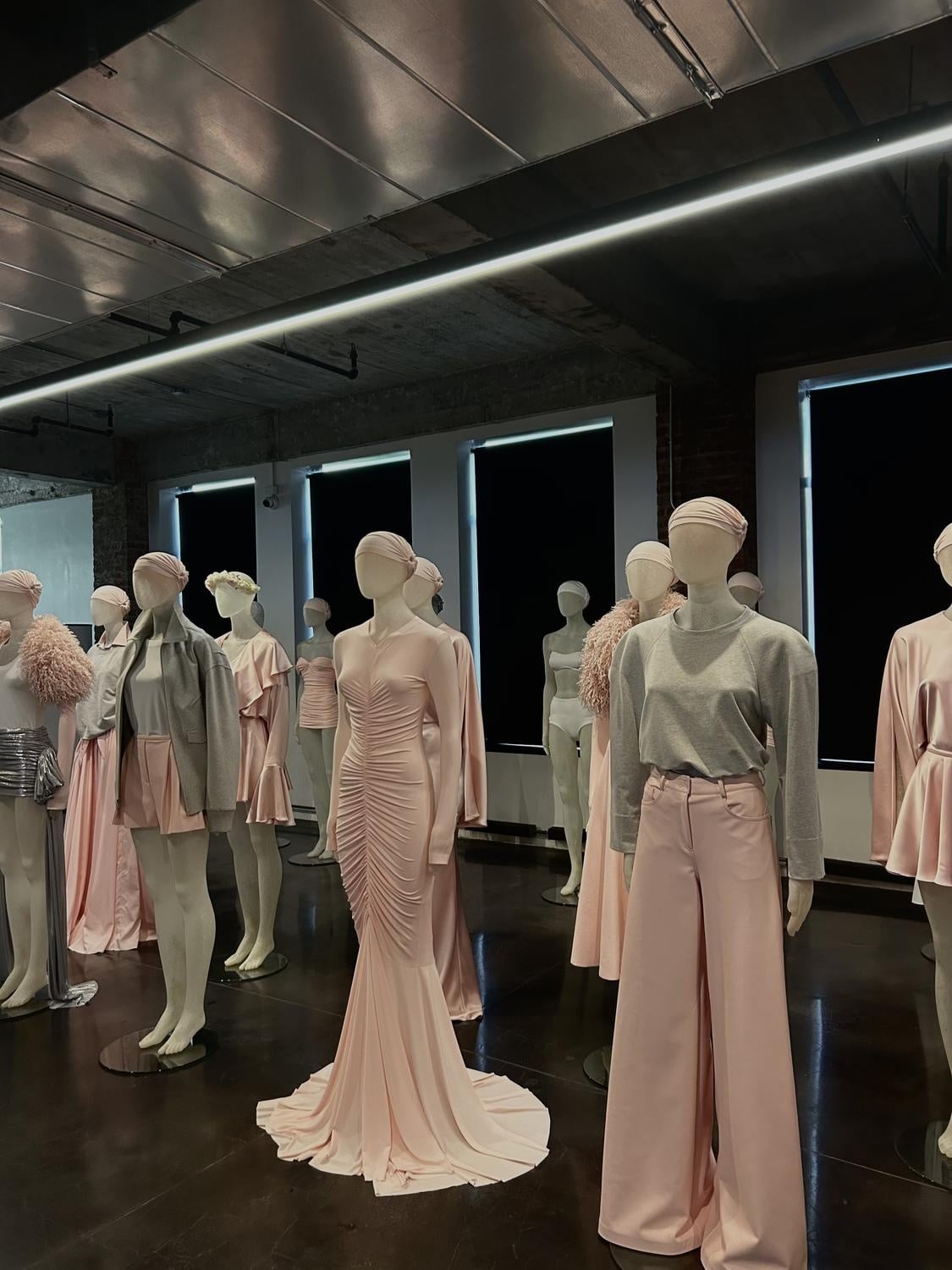Norma Kamali unveiled her Spring/Summer 2026 collection at New York Fashion Week.