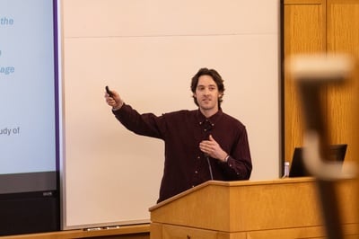 Cover image for HUDS Talk Emphasizes Importance of Communal Dining for Students
