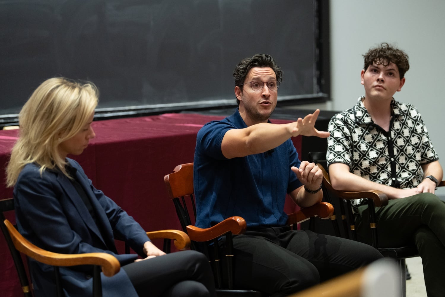 Dr. Mike spoke to students about Making Sense of Health in the Digital World at an event hosted in the Science Center on Monday.