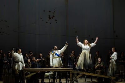 Cover image for ‘MACBETH’ Review: Sparse Staging Becomes a Burden in Mixed Triumph
