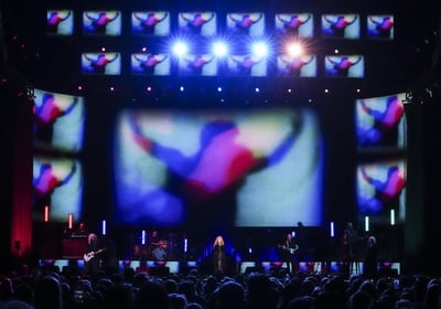 Cover image for Stevie Nicks Concert Review: Classics Don’t ‘Get Older’