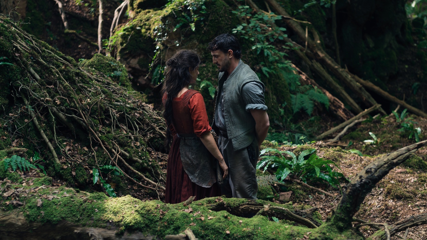Jessie Buckley as Agnes and Paul Mescal as Will in Chloé Zhao's new film, "Hamnet."