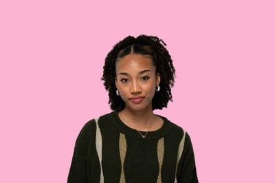 Cover image for Arts Vanity: Putting You On