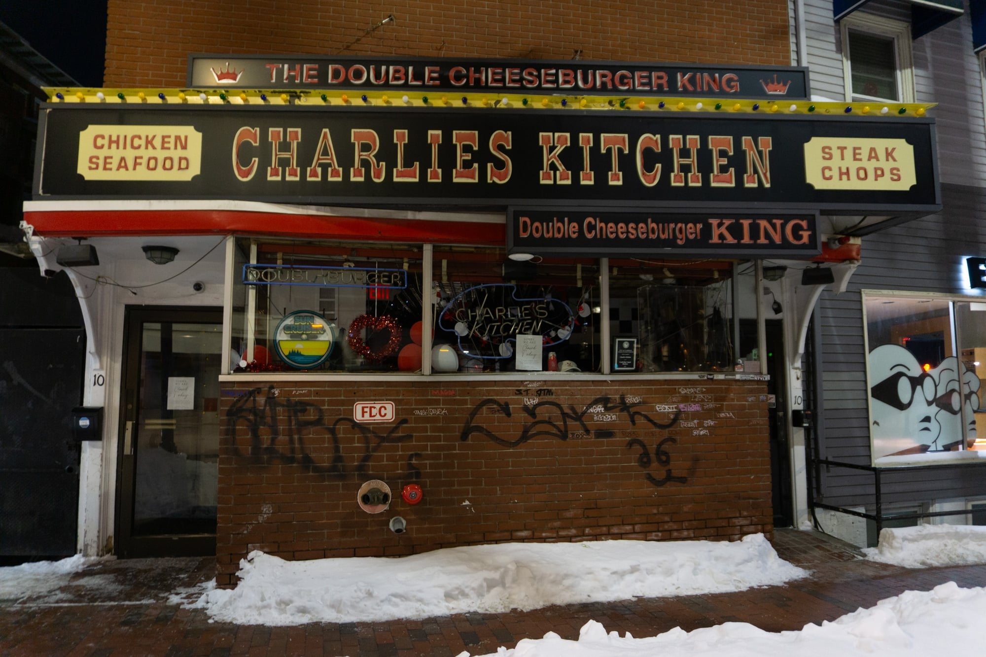 Charlie’s Kitchen Closes Indefinitely After Dishwasher Floods Building ...