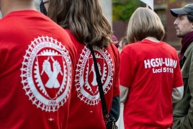Cover image for Harvard Graduate Workers Set Strike for April 21 if Talks Fail