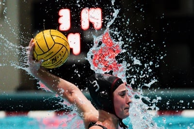 Cover image for No. 13 Women’s Water Polo Sweeps Sunday Matches, Earns Undefeated Home Record