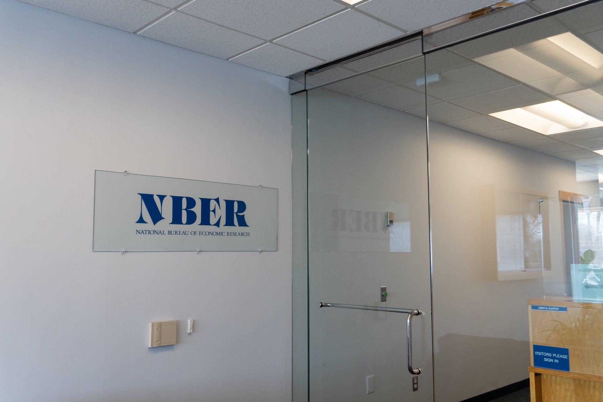 NBER Severs Ties with Summers Over Relationship with Epstein | News ...