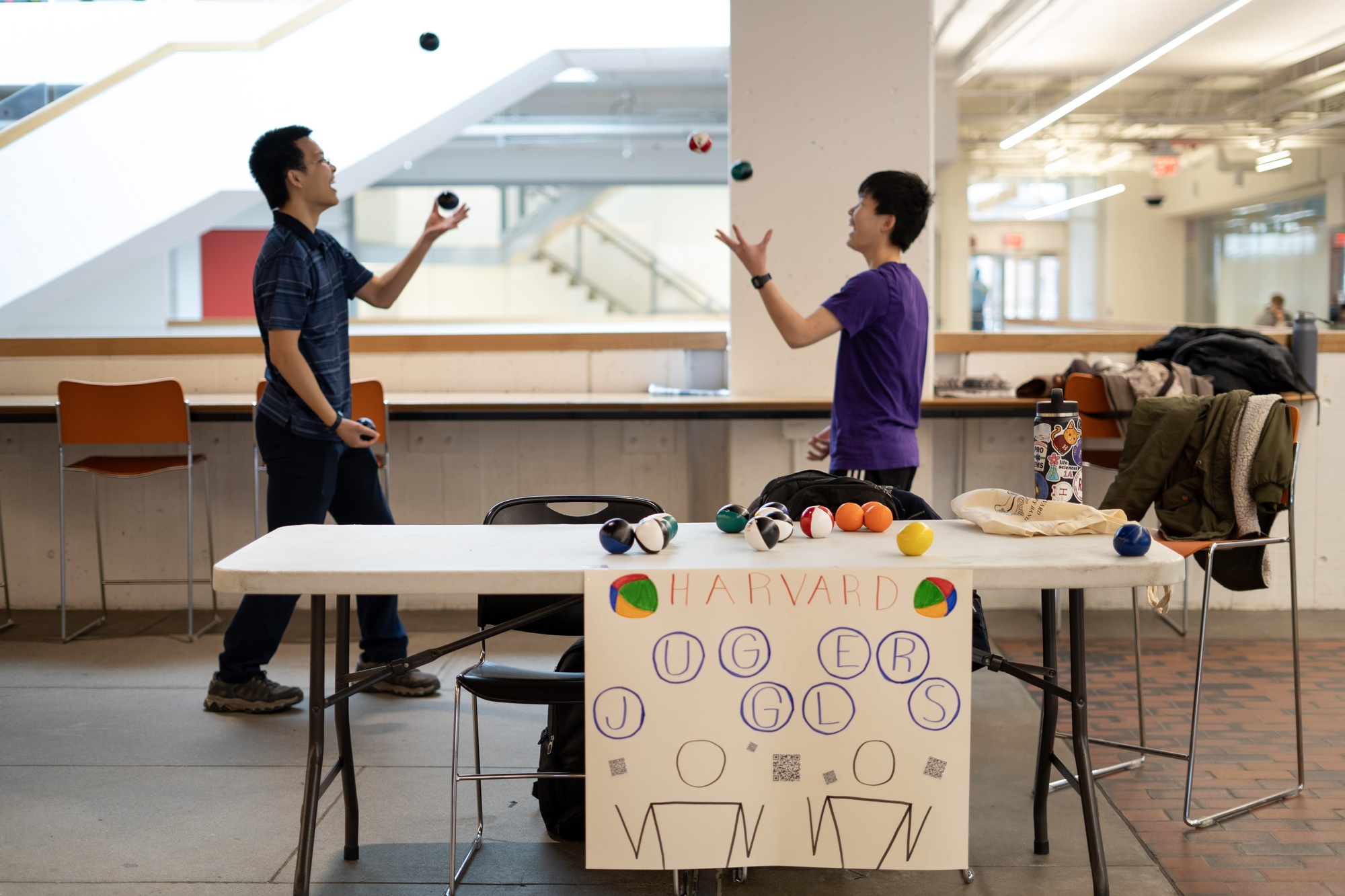 Clowning Around with the Harvard Undergraduate Jugglers | Magazine ...