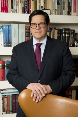 Cover image for Alfredo Mena Headshot