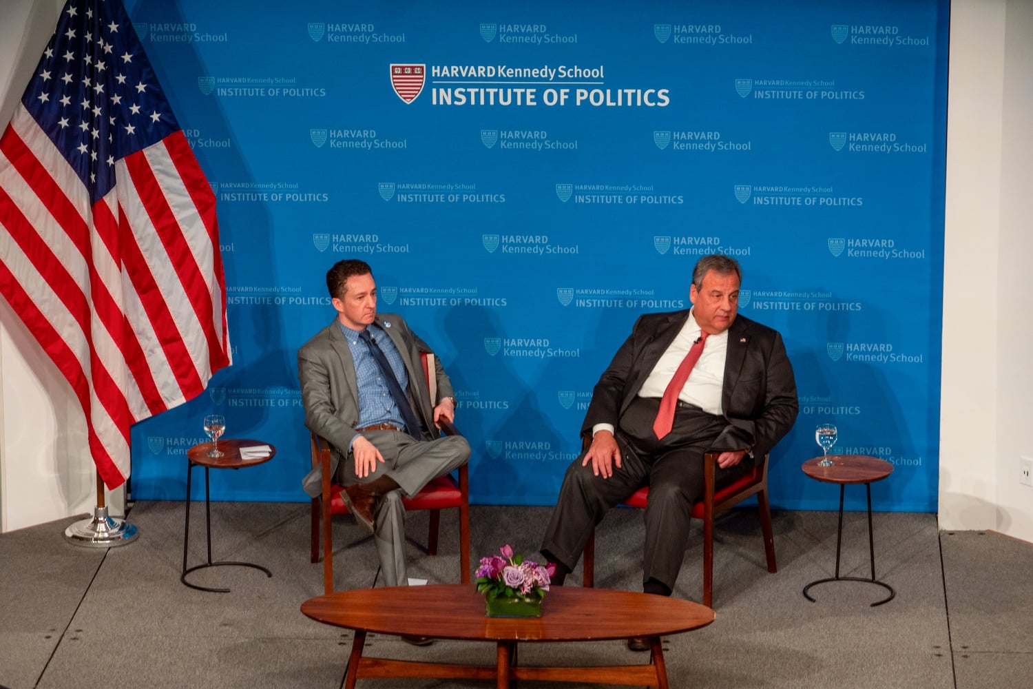 Former New Jersey Governor Chris Christie speaks on leadership in American politics at an Institute of Politics forum.