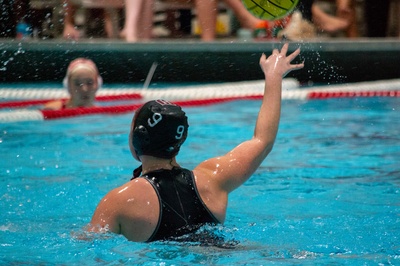 Cover image for Maya O'Dea Sends a Pass