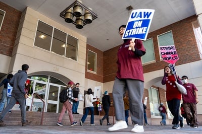 Cover image for Harvard Raises Wage Offer, Expands Benefits as Grad Student Strike Enters Second Week